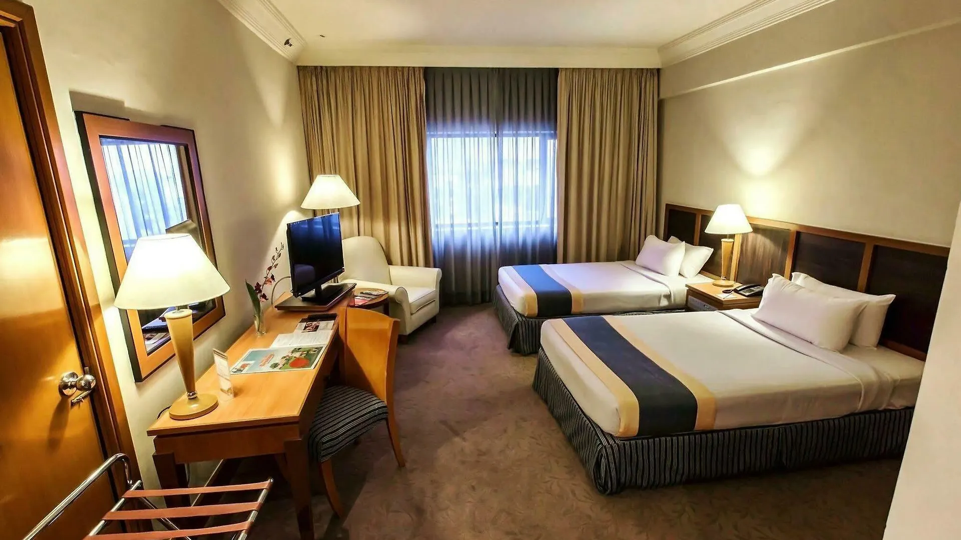 Grand Seasons Hotel קואלה לומפור