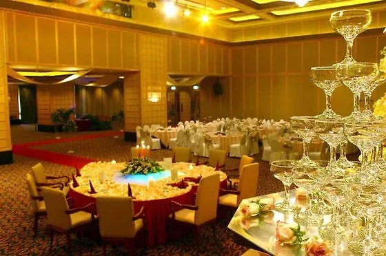 Grand Seasons Hotel Kuala Lumpur 4*,
